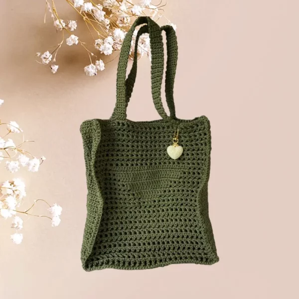 Sac tote en crochet kaki avec des anses longues